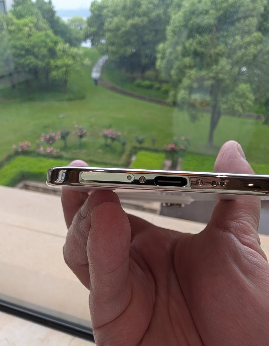 华强北iPhone17Pro激光改卡槽华强北美版17 Pro激光改卡槽技术确实越