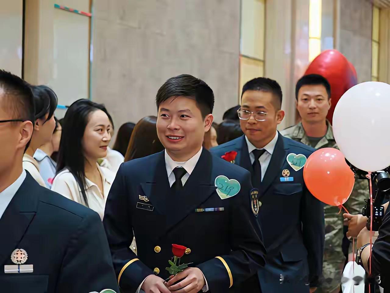 穿这样去相亲应该稳了吧！