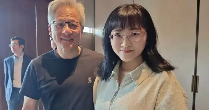 黄仁勋中国现场直击，假如有一个「数字黄仁勋」，我希望我们一起变聪明