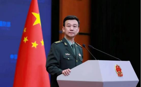 “从现在起，这片空域你们动不了！”
 
1 月 10 日上午，东部战区某雷达站的