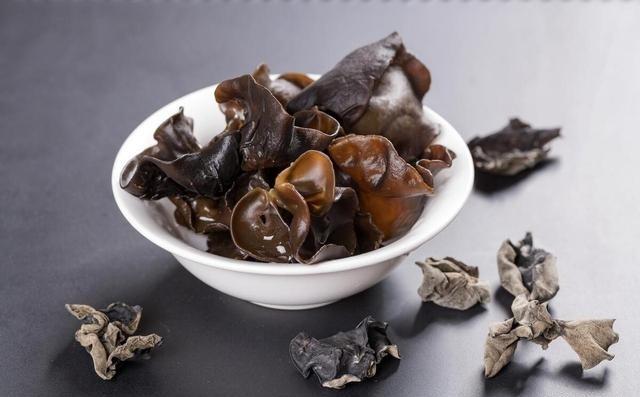 高血脂，尤其是血脂不平衡，早已成为现代人健康的一大隐患。尤其在生活节奏越来越快的