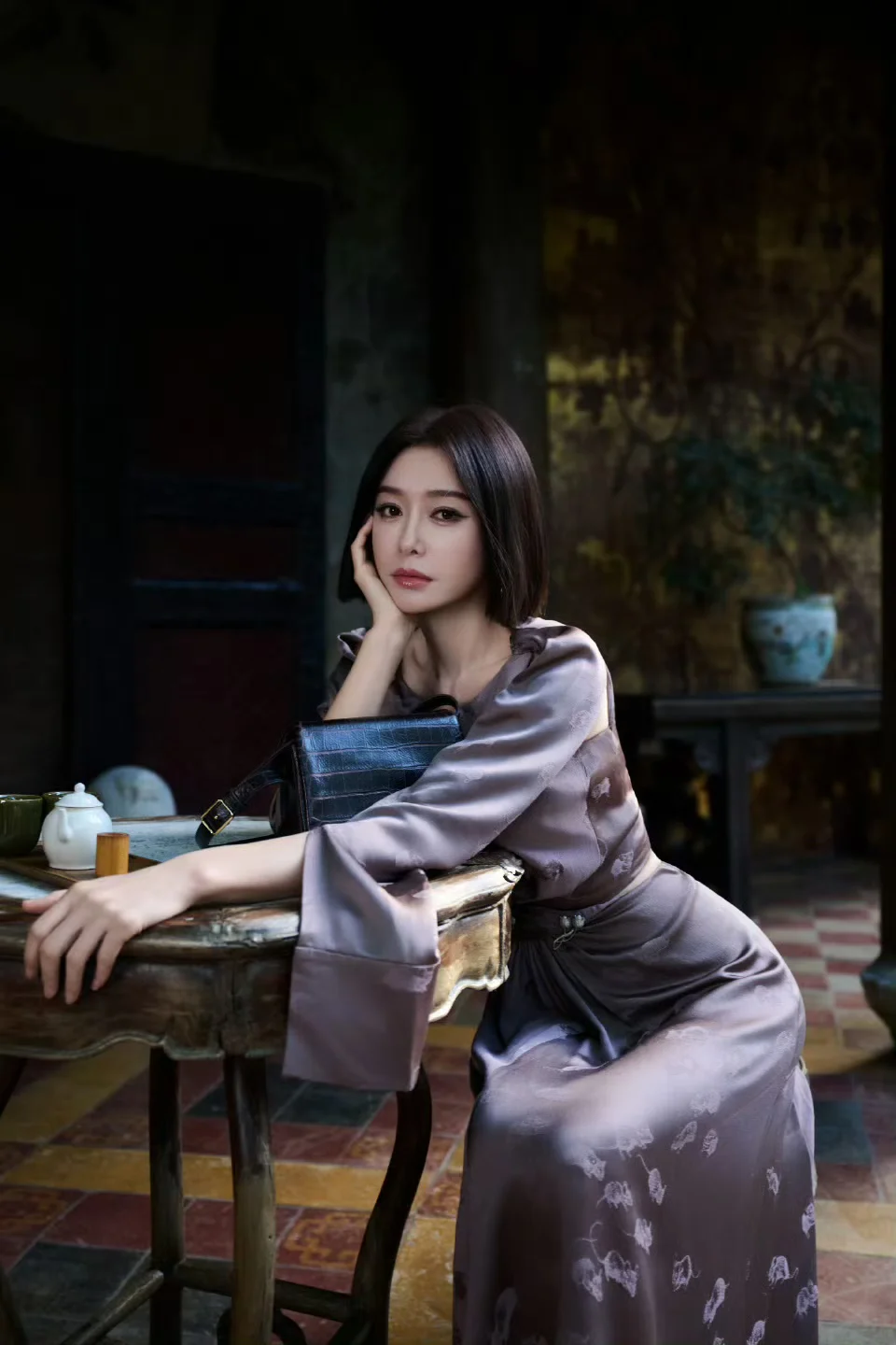 给秦岚化的猫系清冷妆