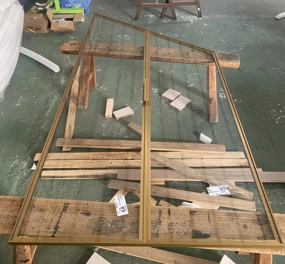 异型玻璃门也好看啊😦