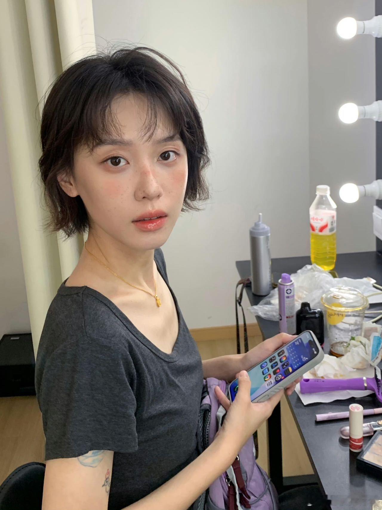 恋综短剧男被嘲没接触过女生没见过男人开屏可以看这个心动双重奏 感觉没见过女孩子这
