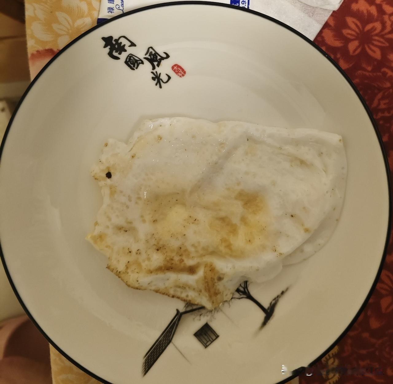 想不明白老人为什么要偏心？

由于我闺女要出差，让我去她的出租房里照顾她的猫喵两