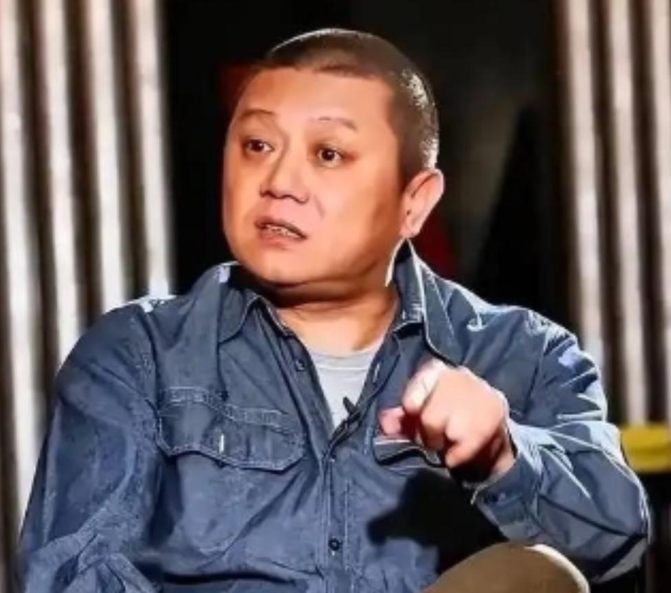 突然发现解放台湾省的建议，王朔的思路太妙了！他曾说，收复台湾不需要打仗，先宣布台