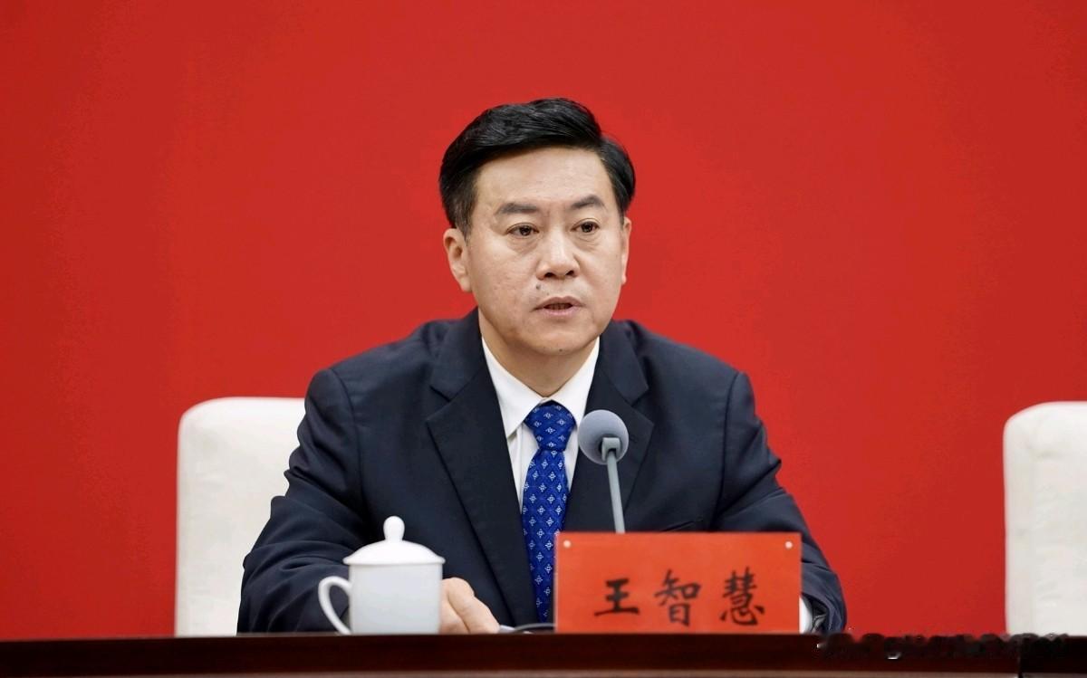 南阳市两个关键岗位完成人事调整！9月8日，南阳市第七届人民代表大会第六次会议召开