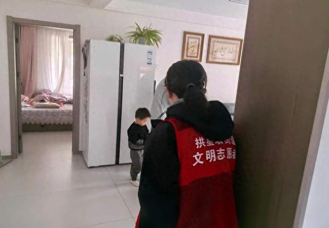 【文明实践在城关·切实做好冬季供暖保障工作】冬季供暖入户宣传 贴心服务保障温暖过冬