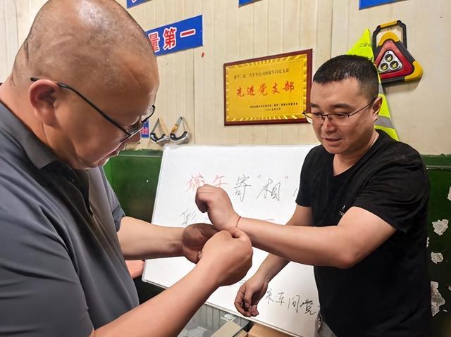 端午寄“相”情彩绳保平安