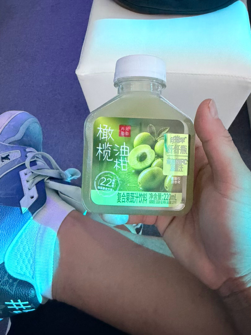 今天来到广州沙发厂 看看全新N7怎么回事新N7把发布会开在了沙发厂东风日产N7 