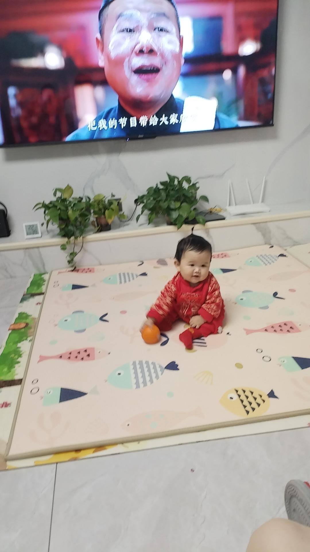 女人是靠男人活着还是靠自己活着可以有人相伴，但别依附他人，靠自己才能掌握人生的主