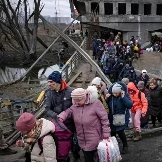三年战争打下来，乌克兰到底得到了什么？原本4500万人口的国家，现在还剩多少人?