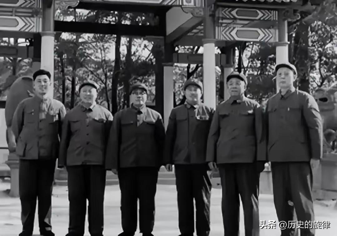 兰州军区四年僵局！1977年中央空降一员老将，冼恒汉看名瞬间心凉
 
在七十年年