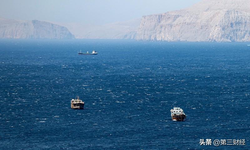 霍尔木兹海峡关闭，科威特停止石油生产


3月7日，科威特石油公司宣布，因"美以