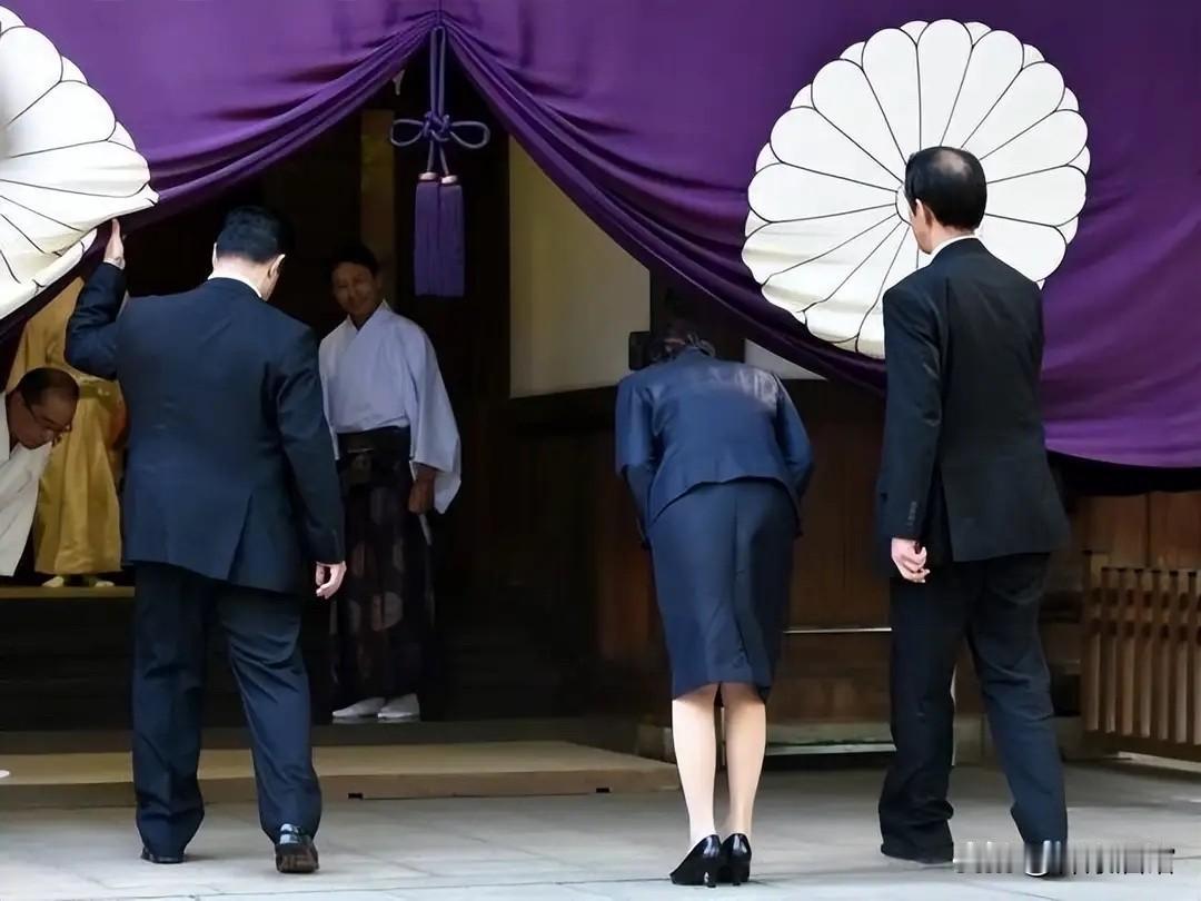 日本疯狂挑衅我国底线，高市早苗再拜靖国神社，我国是时候把依法驻军日本提上日程了！