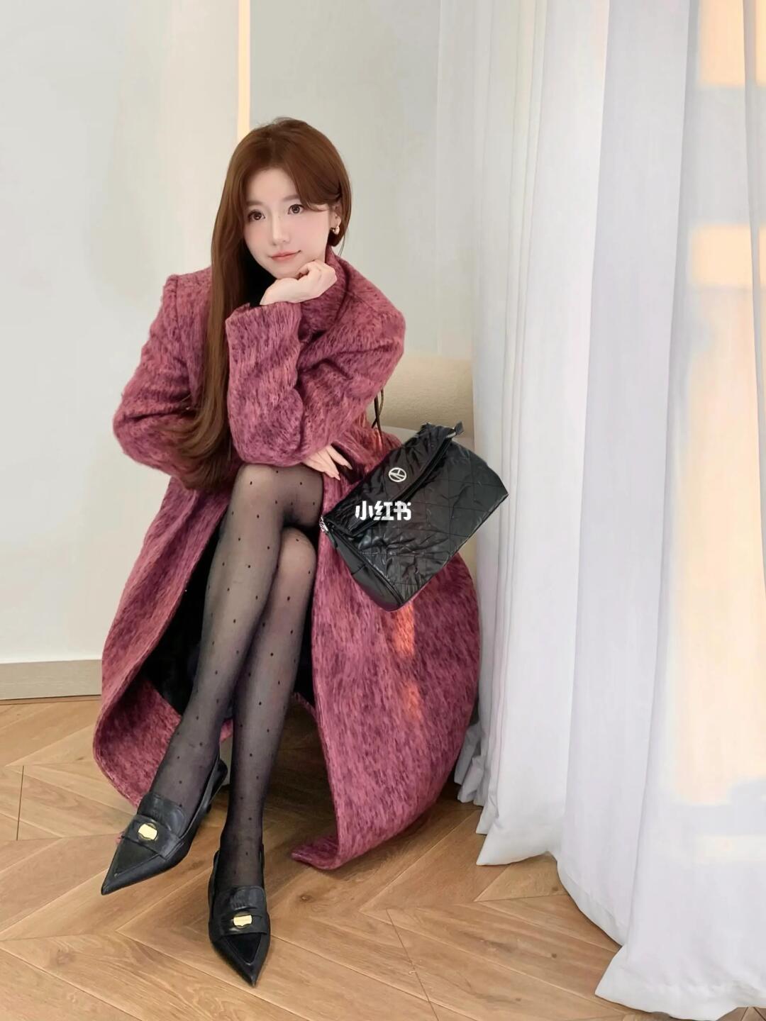 跟韩剧女主学氛围穿搭啦💗大衣和黑丝敲搭！