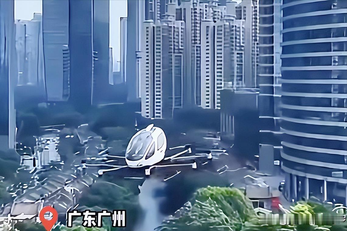 没想到，广州南沙正在默默准备大招！
 
近日，广州空中出租车，在南沙举办了试飞。