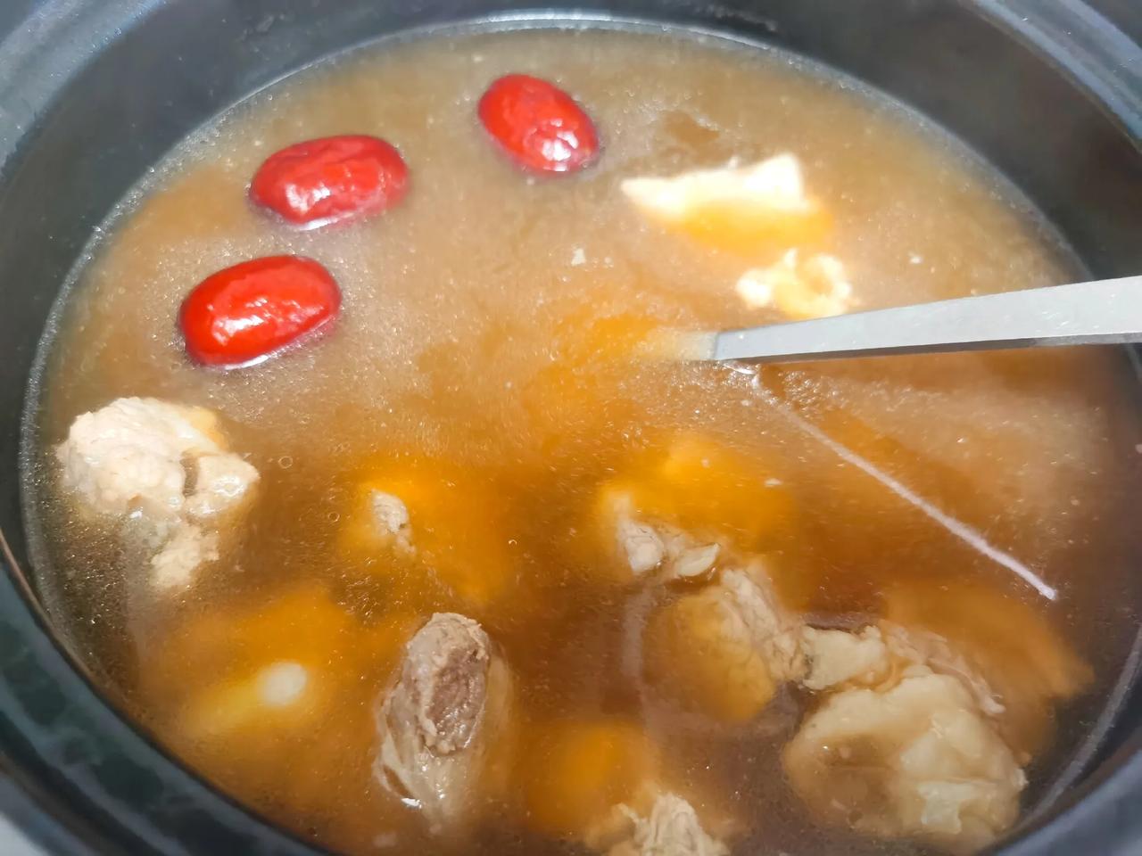 #秋日生活打卡季#出月子啦，带娃做饭是家常事。一个哭一个闹，一拖二真的累到头晕目