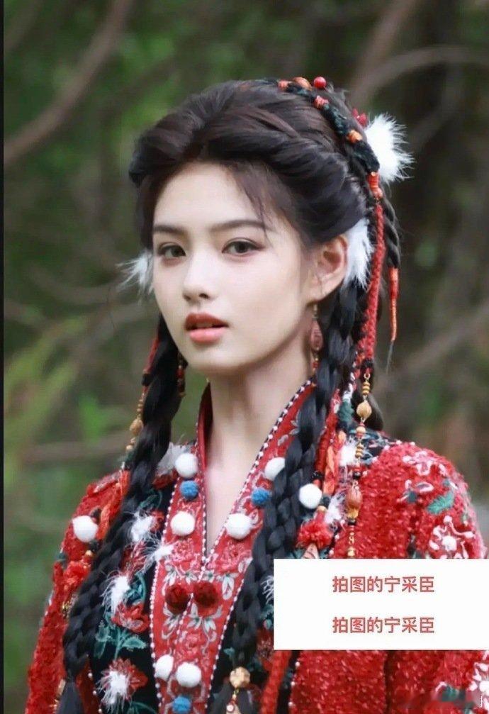 郭敬明剧组堪比减肥营没有人能胖着走出郭敬明的剧组想体验快速瘦身可以报名郭敬明剧组