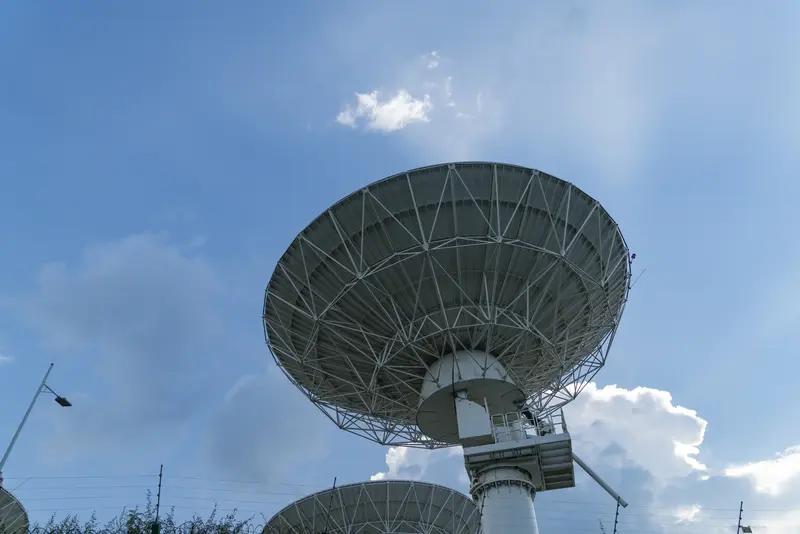 如何看待马斯克申报100万颗卫星 马斯克申报100万颗卫星，这简直是个疯狂又大胆