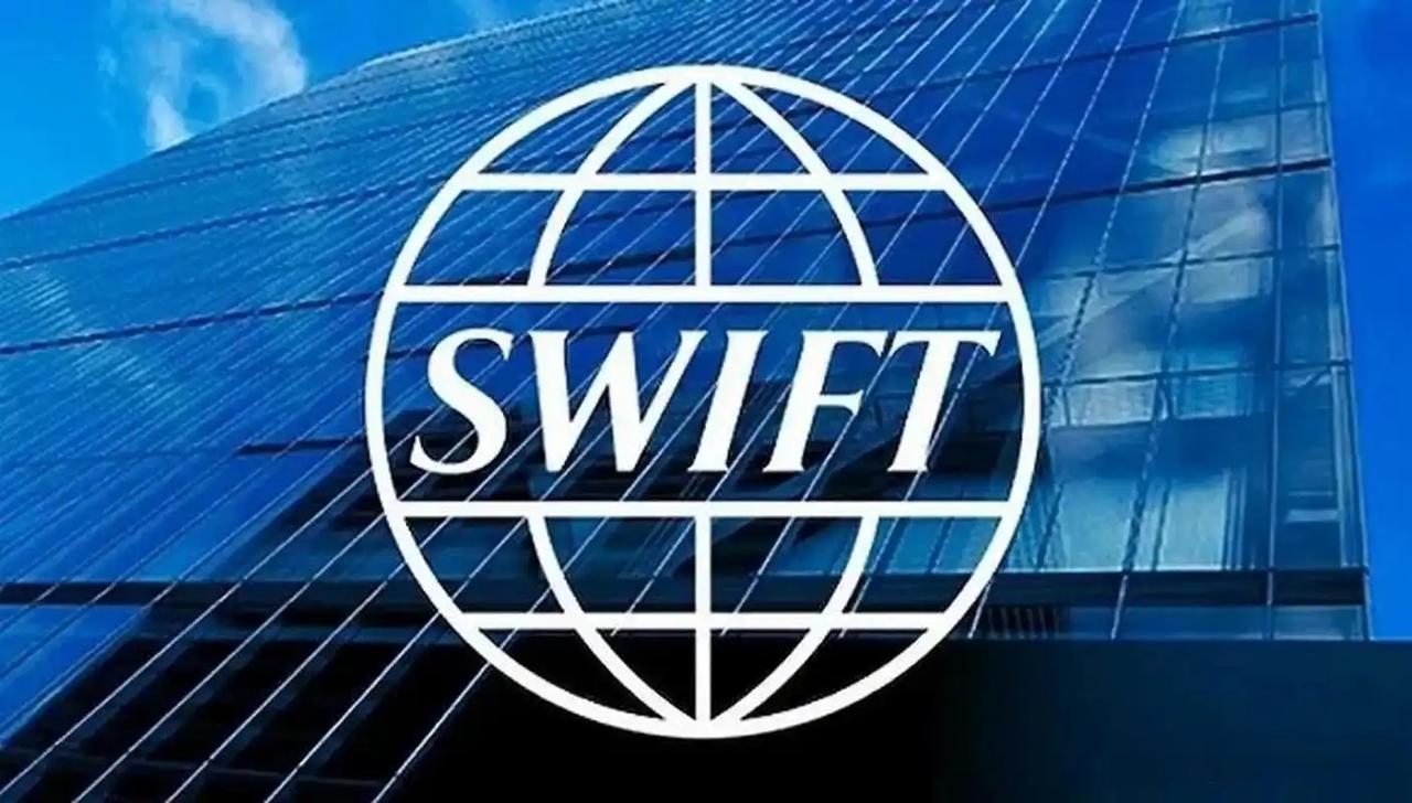 美国警告：如果中国不再向美国出售稀土，美国将中企踢出全球股市、从SWIFT支付体