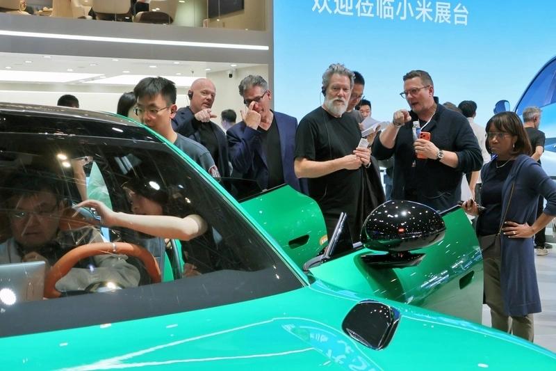 爆火！美国博主拍中国车吸粉 21 万，粉丝怒喊：凭什么不让我们买？
 
34岁的