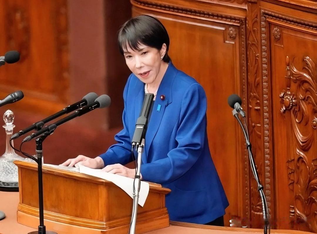 日本前首相鸠山由纪夫最近一点没客气，直接在社交媒体上点名批评现任首相高市早苗那些