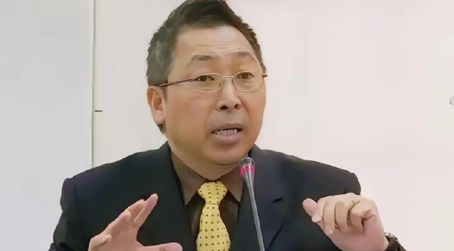 台湾名嘴唐湘龙说：郑丽文马上就要从大陆回来了，以民进党当局的一贯做法，一定又会先