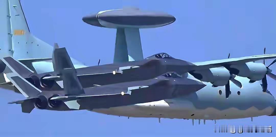 美军懵了！大年初二10余架F16偷飞黄海，解放军早已严阵以待
 
大年初二本是阖