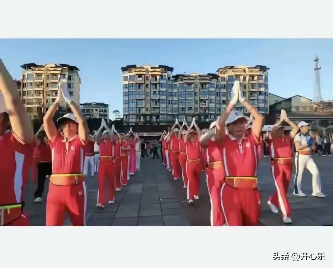 人生随时都在排序，把家放在第一位，不是遗憾，是清醒

听说海涛老师要来黄水现场指