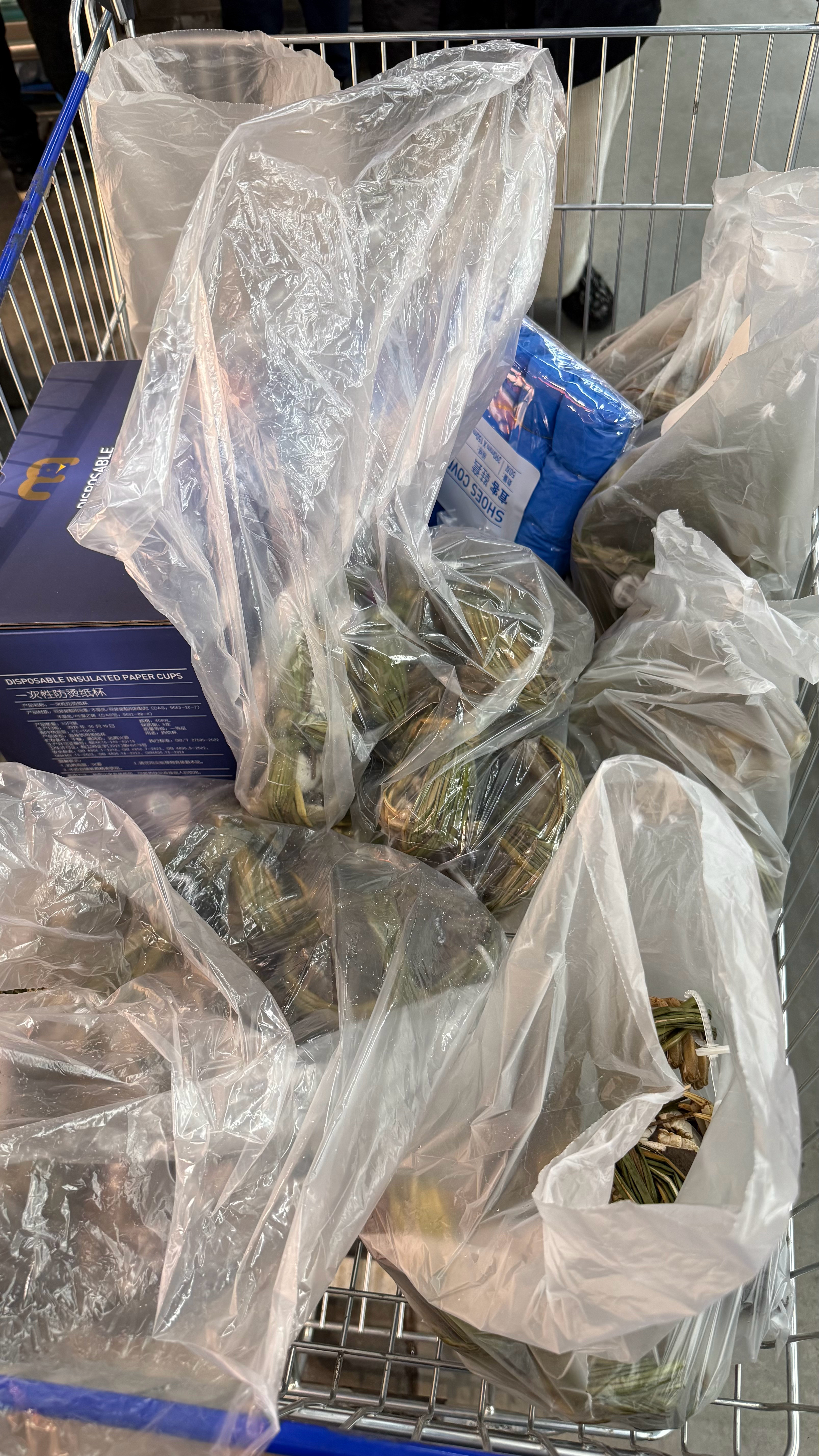 麦德龙买了六十只大闸蟹实现吃蟹自由