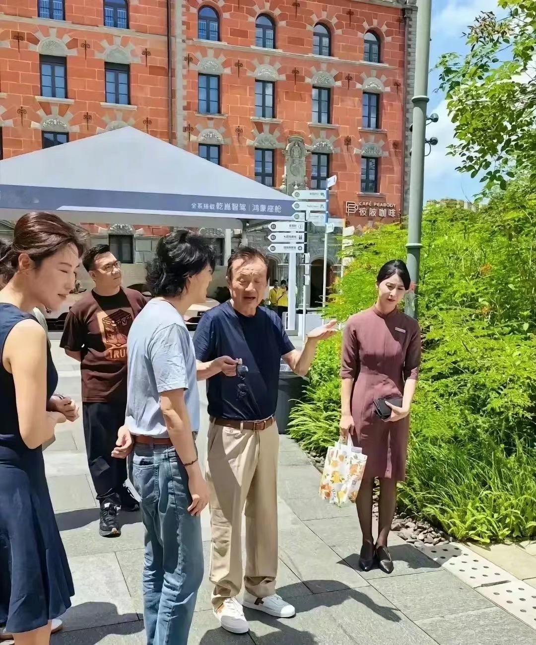任正非老爷子难得公开露面，他这是在说什么，有人能脑补一下吗？