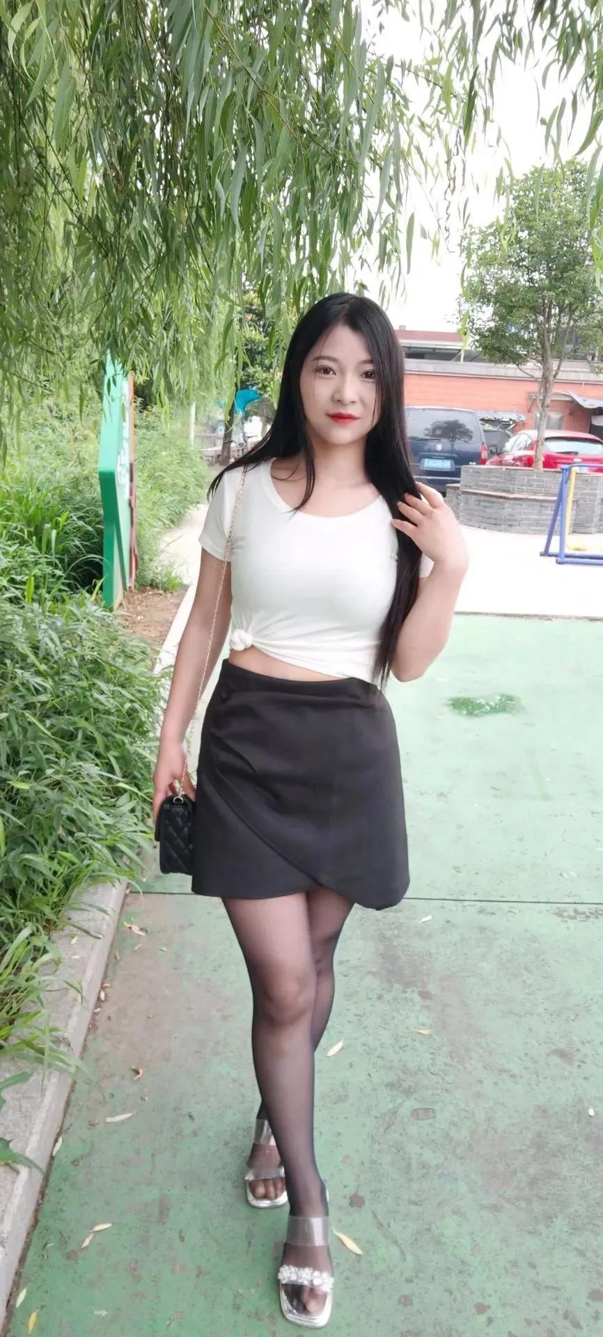 什么样的女人最有吸引力说真的，这身衣服杀伤力挺大，上班直穿了一次