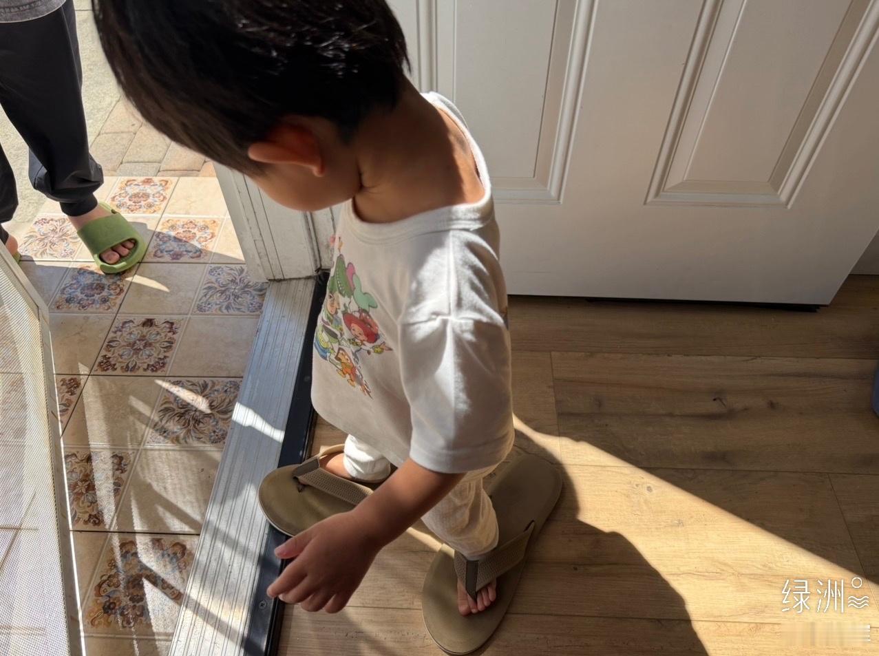 总在记忆里  （1602）：你可以骂我，但不可以骂我的孩子，善良很好学。宋昊然大