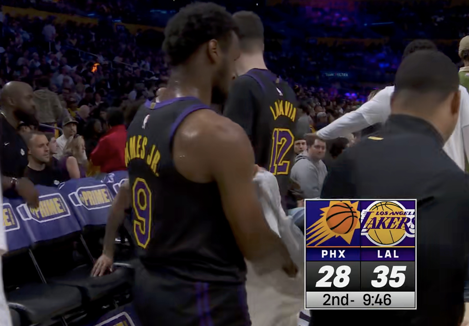 太阳暂停！ 斯玛特回来真放心啊助攻彪哥扣篮，又抢断了太阳vs湖人