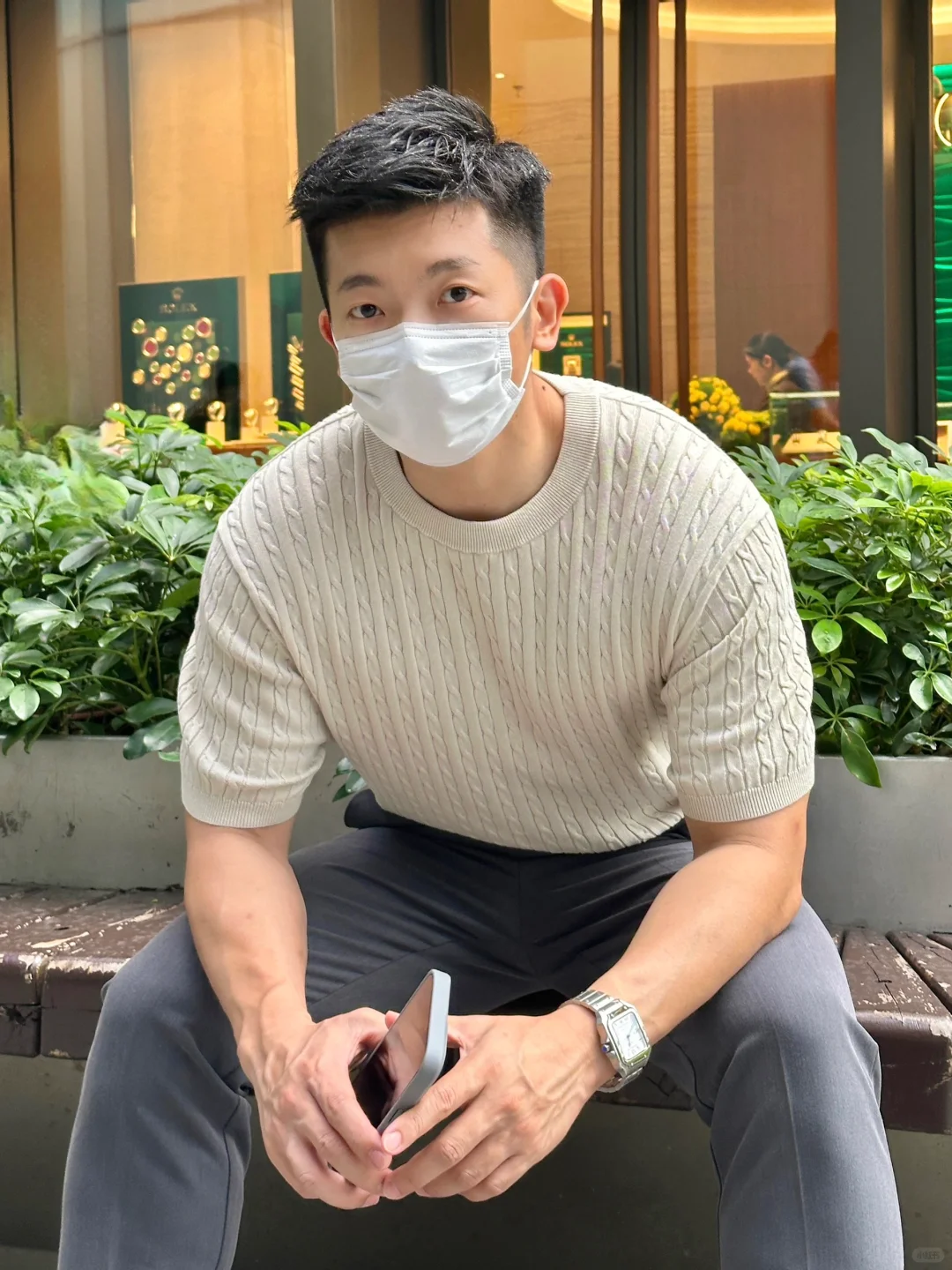 今天随便穿穿｜简约夏季针织衫，舒适自在就好