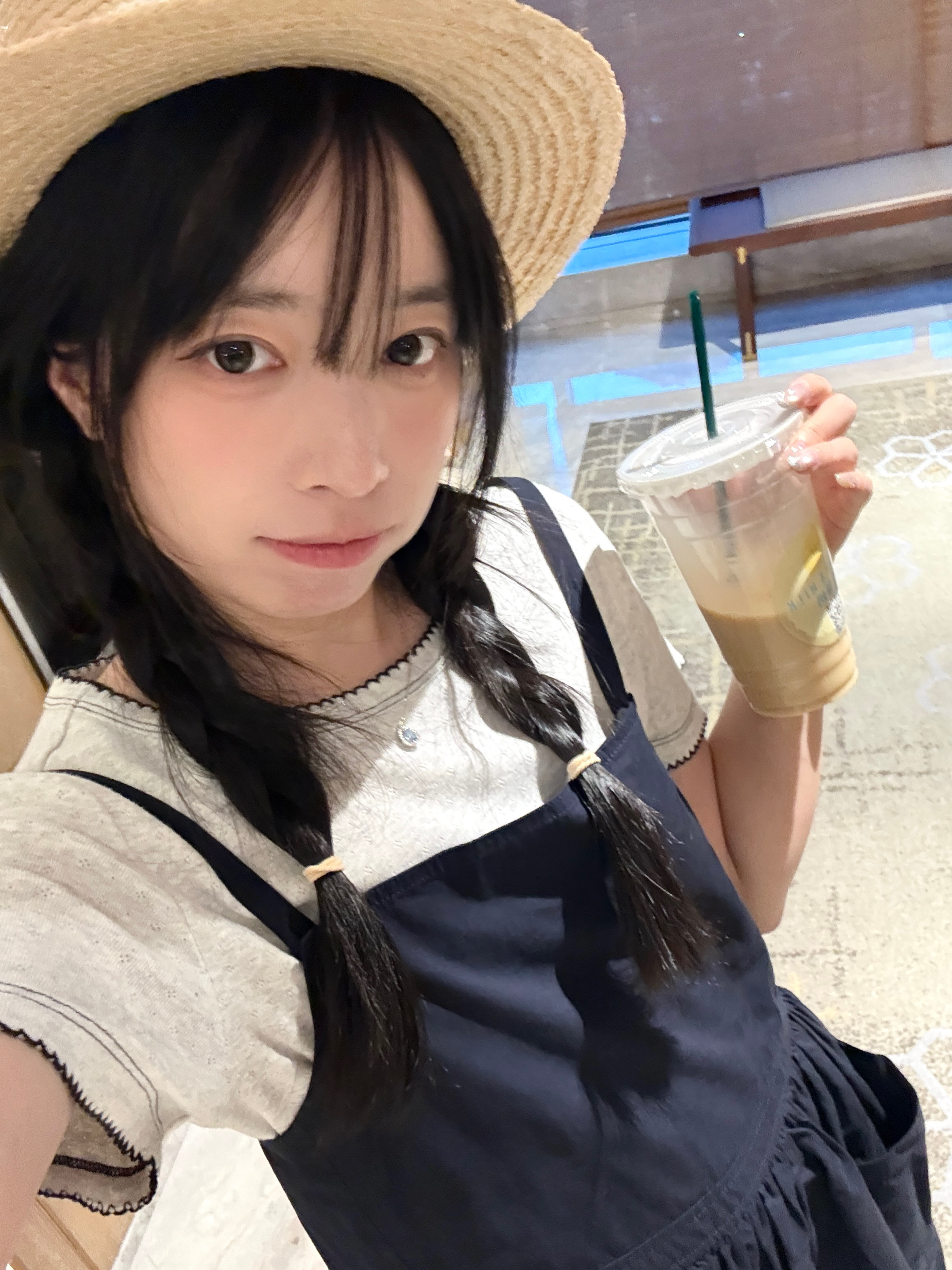 来了个 无假睫毛 直刘海版本 