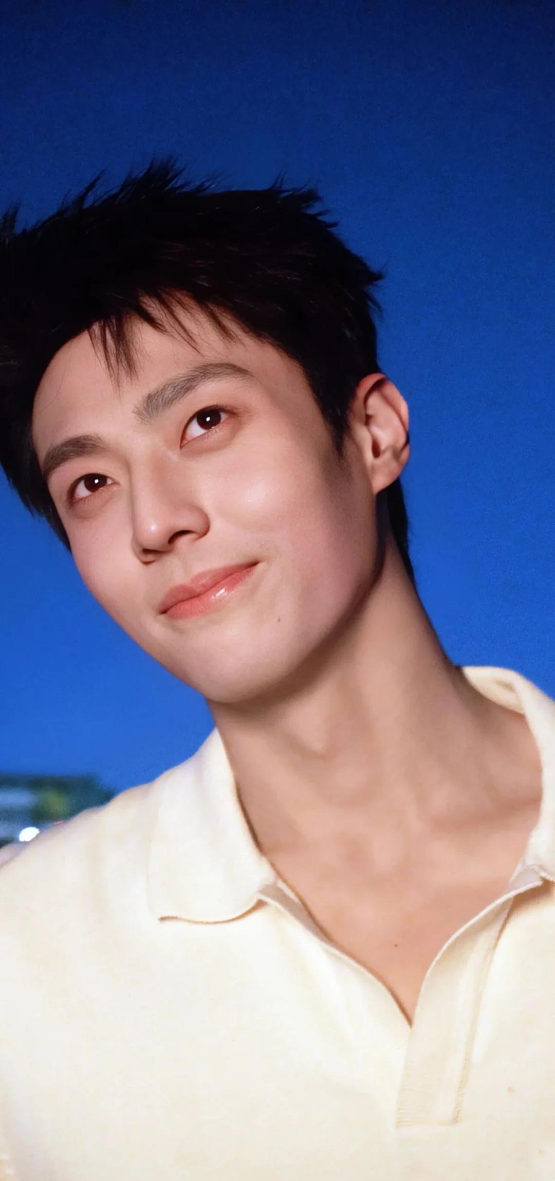陈靖可壁纸 | 追风赶月莫停留，平芜尽处是春山男明星 壁纸分享 今日壁纸 全屏壁