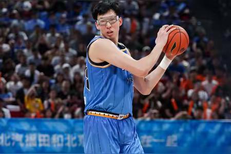 预测本赛季NBA总冠军？周琦:总场次定格在6场内，尼克斯4-2击败马刺

NBA