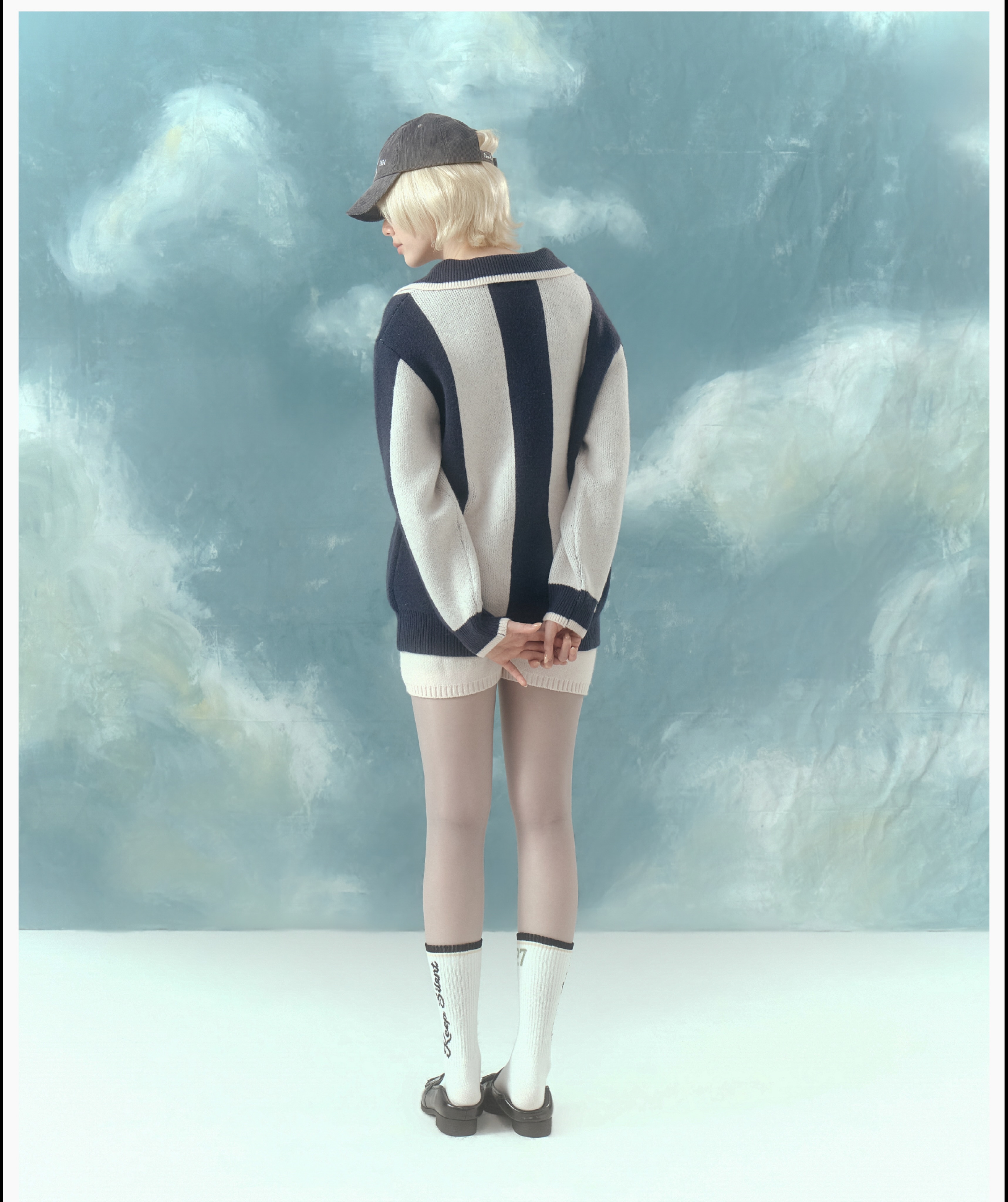 KS更新Fully knitted sweater and shorts wit