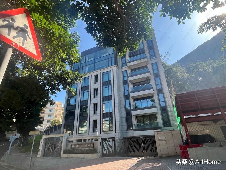 東半山大坑道私家泳池 Penthouse 
TaiHang Road 339
U