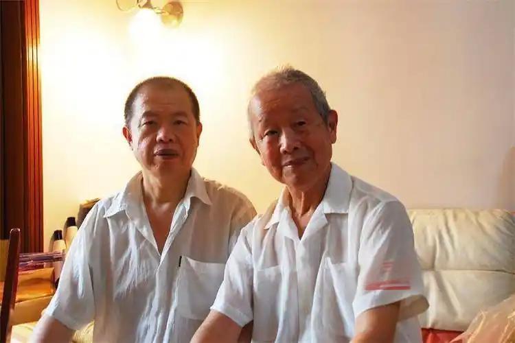 94岁老爹掌勺，63岁儿子“啃老”？这对上海父子的养老方式绝了！


上海老弄堂