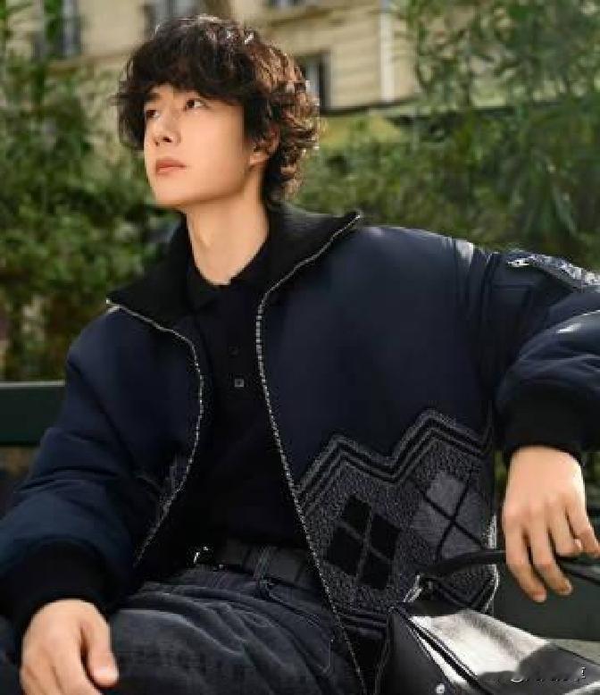 王一博如何在时尚领域保持“博帝”地位？

   90%的人对时尚的理解都停留在表