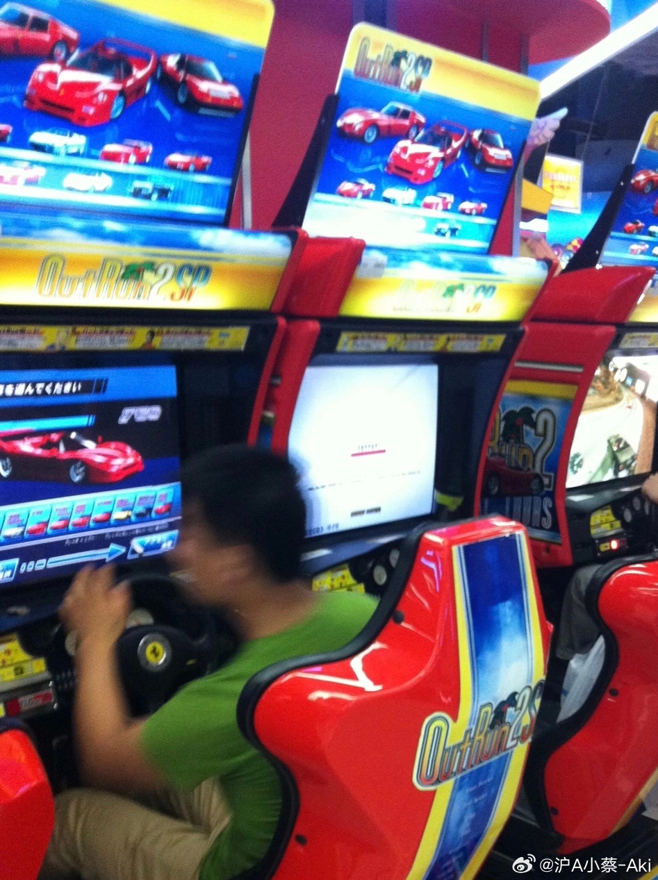 以前不懂家里长辈为什么喜欢拍照记录，哪怕是随手扫街也总是带个相机出门，现在终于懂