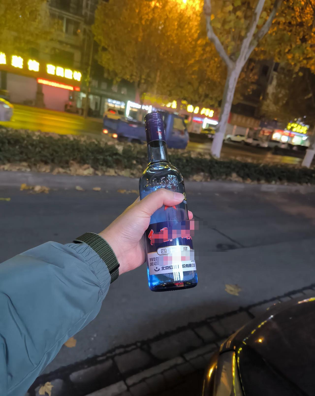 在中国，有一个很残忍的事实。

35岁以后，读书、跳槽、结婚等等，干什么都太老了