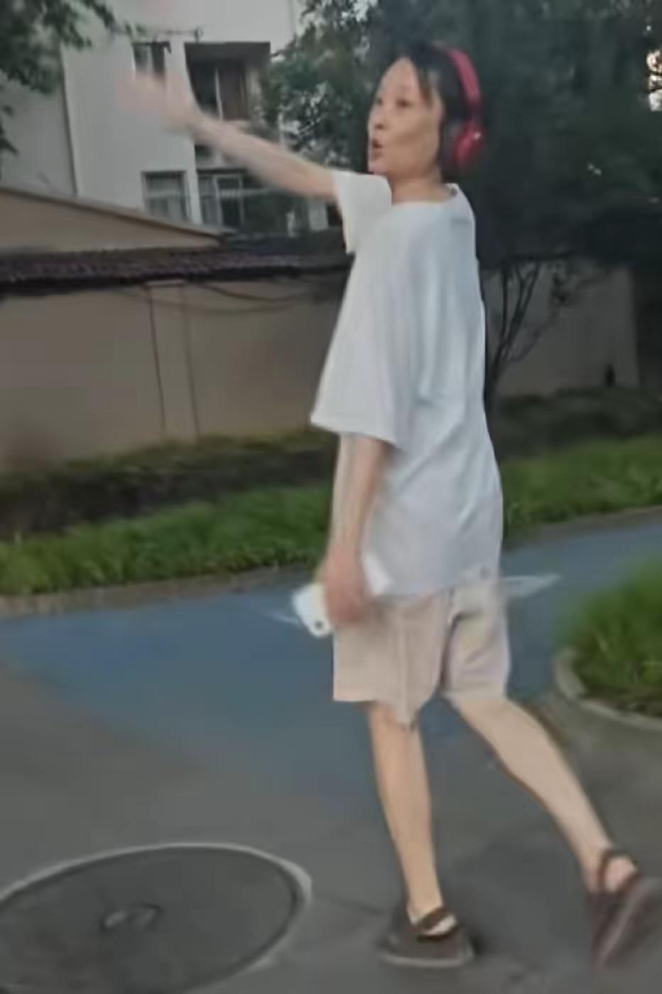 想看她演戏