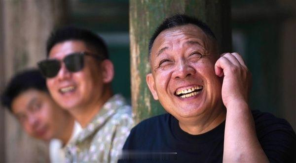胖东来明年五一前招聘，保守100进1，这跟很多大厂有得一拼了，看来要求的学历不会