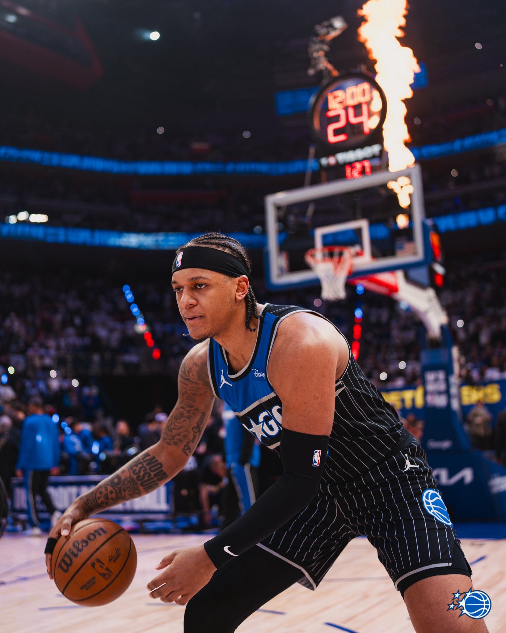 魔术要成为第一支G1客场赢球的队伍了。常规赛最后一场和附加赛第一场，他们看着像最