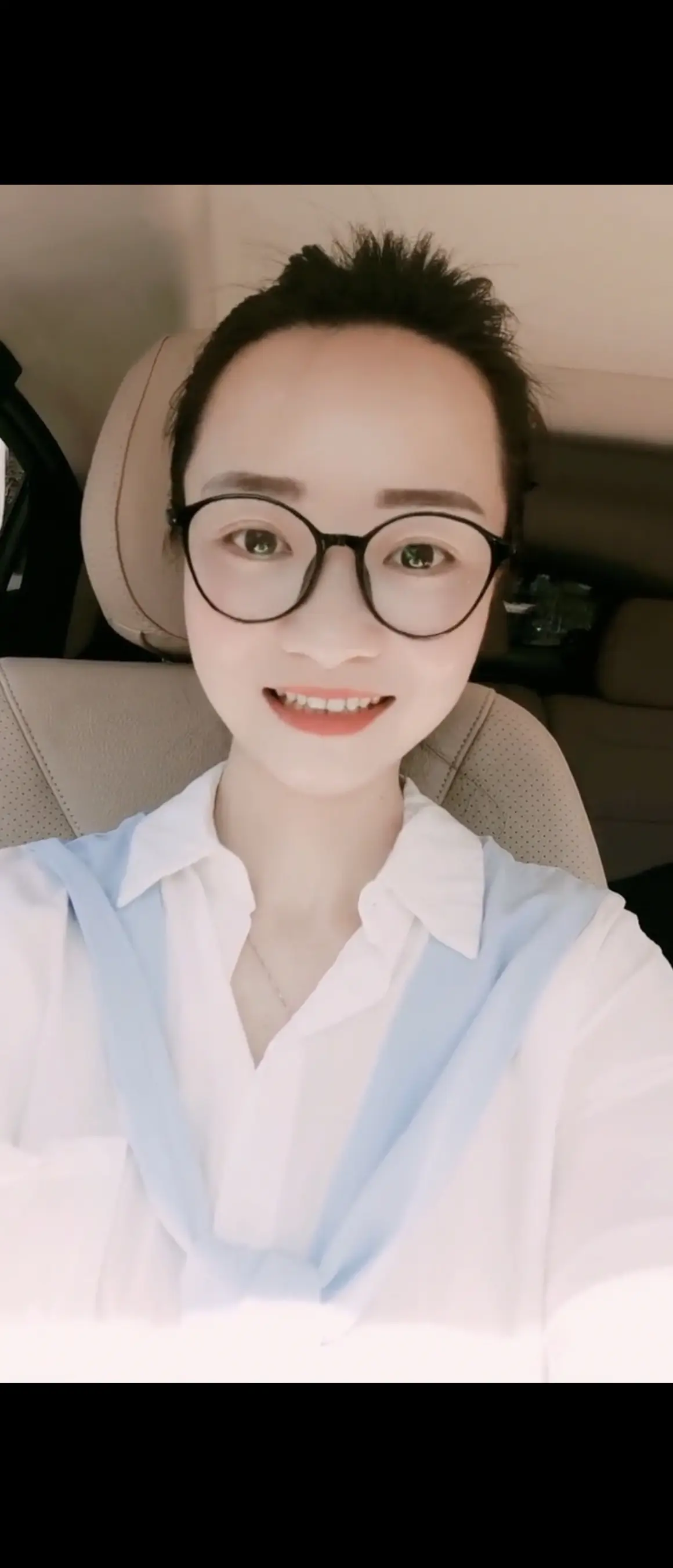 能做他粉丝的人，已经不在年轻了。人生本来就是四季替换，寒来暑往累得疲惫...