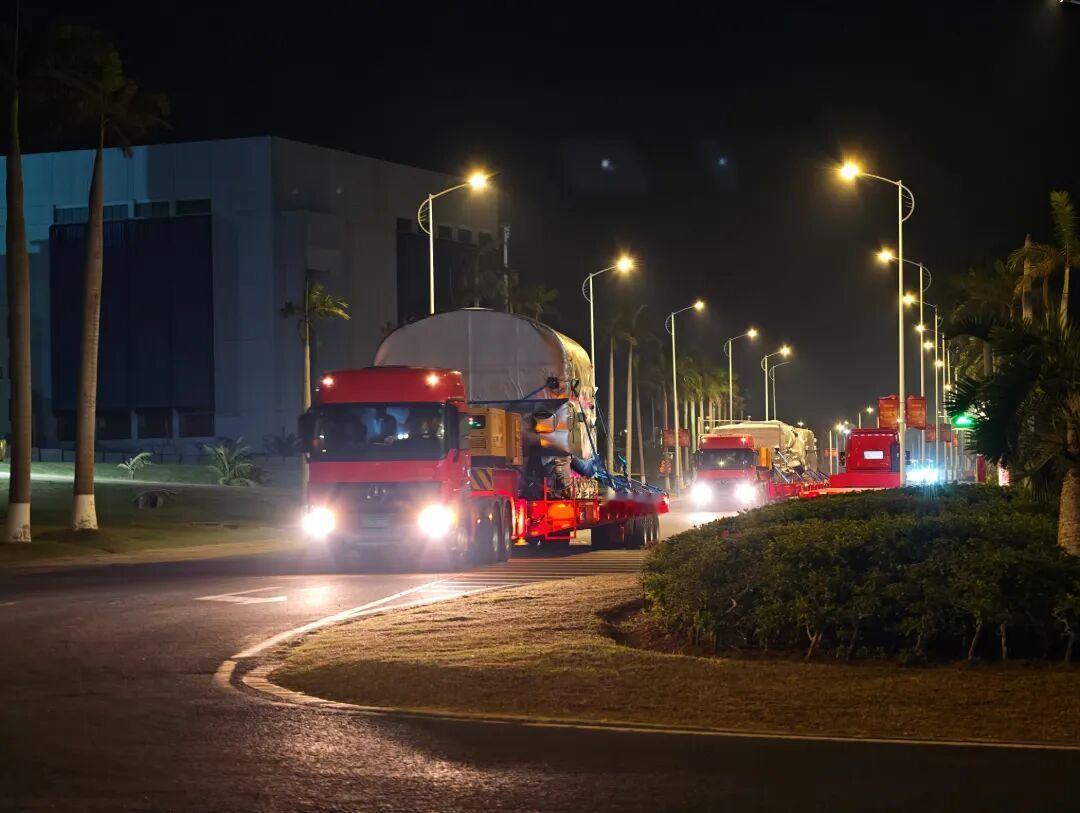 【嫦娥七号探测器已安全运抵中国文昌航天发射场 计划今年下半年择机发射】截至202